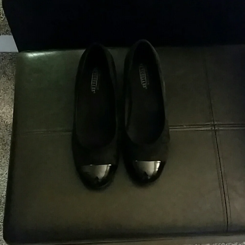 Black Suede Wedge Heel Shoes with Patent Leather Tip – Size 7 (Pre-Owned)